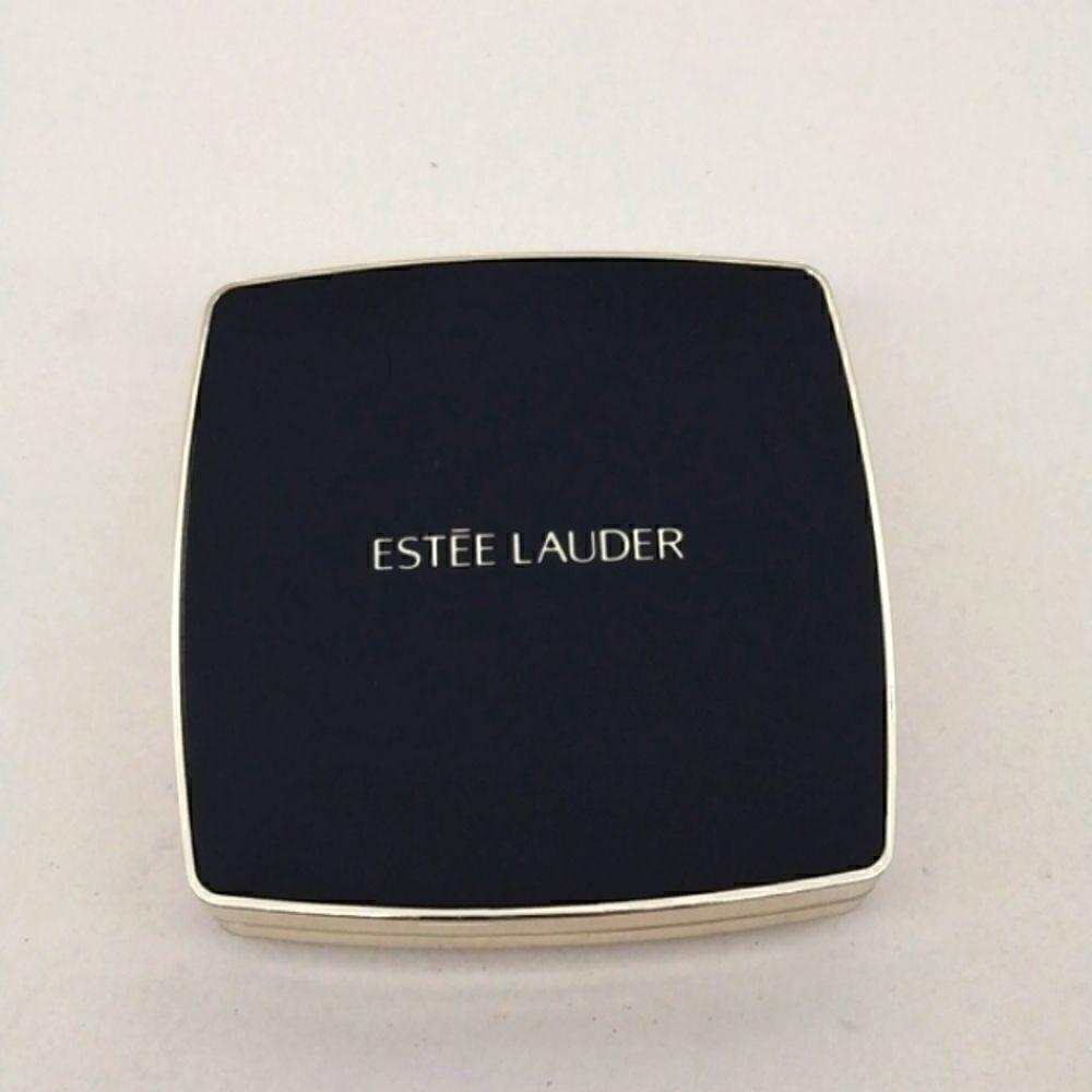 Estee Lauder Refillable Makeup Foundation Compact New - Picture 2 of 4